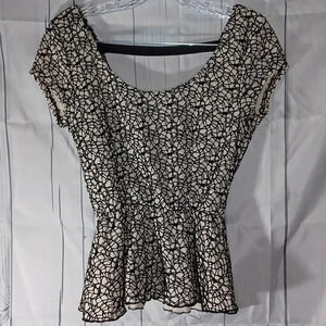 Charlotte Russe sleeveless y2k shirt with bow on the back